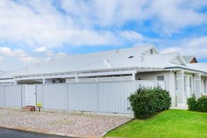 Lazy Daze Beach House