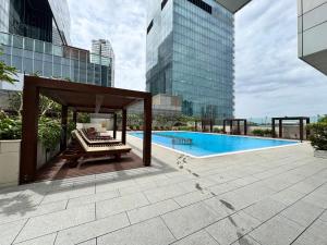 Welcome to Your 5-Star Stay at Cinnamon Life Suite