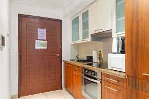 Silkhaus Vacation Homes spacious studio in Boulevard Central with gym & pool