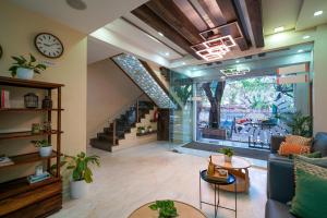 Olive Zip Btm Layout by Embassy Group