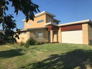 69 Beach Parade Sandy Point 3959