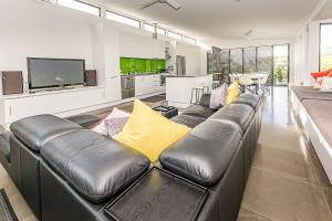 Sunshine Hideaway Stay 7 Pay 6 Dec 24th to Jan31st