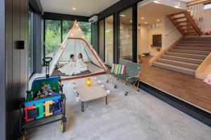 遊び場いっぱい Kidsʻ Play Villa 庭付き貸別荘 最大14名 屋根付きBBQ