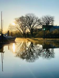 Hausboot Hafen2wo