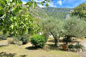Villa Hélène in the heart of the center of Fontaine de Vaucluse
