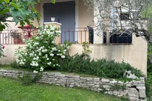 Maisons de vacances Villa Helene in the heart of the center of Fontaine de Vaucluse : photos des chambres