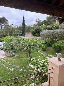 Maisons de vacances Villa Helene in the heart of the center of Fontaine de Vaucluse : photos des chambres