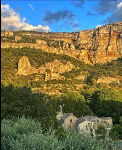 Maisons de vacances Villa Helene in the heart of the center of Fontaine de Vaucluse : photos des chambres