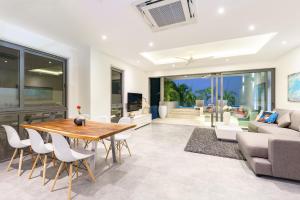 Villa Palm Vista - Private-Pool, Luxury Villa near Bangrak Beach