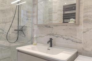 Appartements Design et Cosy 2 min Terreaux : photos des chambres