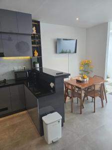 Sunflower Bali Villa 3BR Legian Double Six Beach