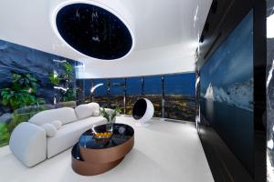 Apartamenty Sky Tower z Jakuzzi Przy Oknie by BQQK