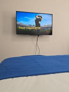 Apartment with Balcony near ICC On Dixon street