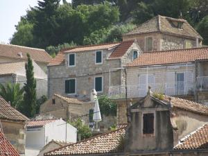 Rustic Apartment in Vis with sea-view