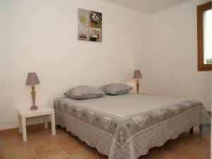 Captivating Holiday Home in Les Vans with Pool