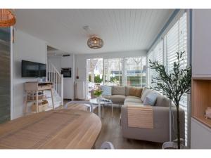 Holiday home close to the center near dunes