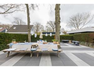 Holiday home close to the center near dunes