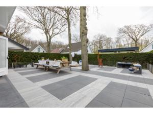 Holiday home close to the center near dunes