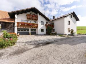 Cozy Apartment in Sonnen Bavaria near Forest