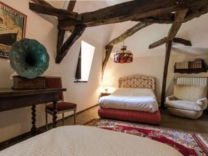 Maisons de vacances Ritzy Mansion in Sourzac with Tennis Court : photos des chambres