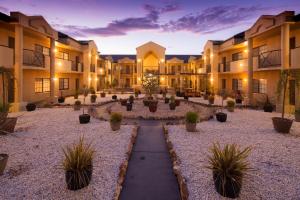 Canberra Parklands Central Apartment Hotel Official