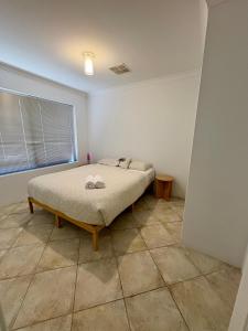 Seacrest - Spacious Beachside Retreat