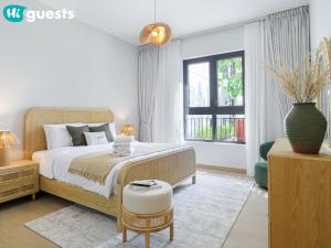 HiGuests - Lavish 2BR Apt with Private Beach Access