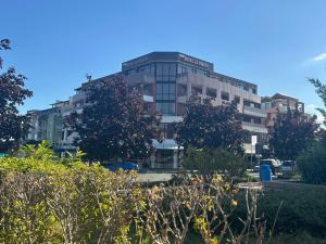 La Piazza Primorsko Rooms & Apartments