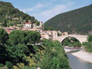 Maisons de vacances Lovely Cottage in Valreas with Swimming Pool : photos des chambres