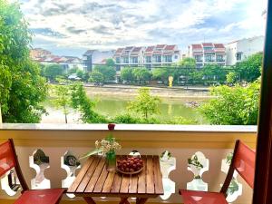 Aman Riverside Hotel