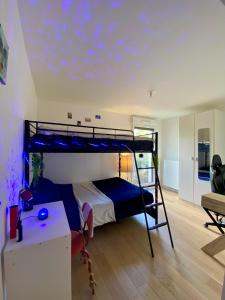 Spacious & Stylish Flat Rueil-Malmaison Easy Access to Defense-Paris