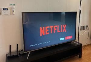 Stayraon, White & Cozy Space near Yeoksam Station