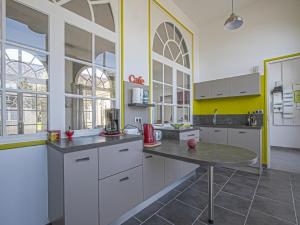 Maisons de vacances Spacious holiday home in Aure sur Mer with garden : photos des chambres