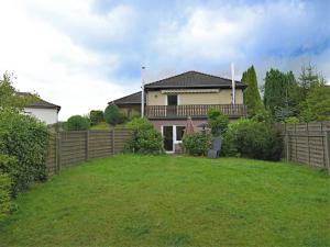 Garden-view Apartment in Heringhausen Lake City Centre