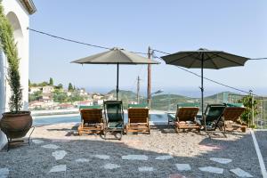 Tepeleni Suites - Poolside Suites in Agia