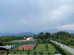Popasul Montan - Piscina, Tenis & Vedere Munte
