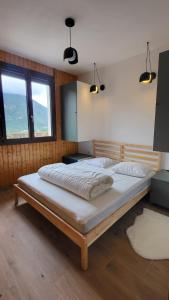 Chalets Chalet Otsoak Chalet prive 3 chambres 6 personnes avec grande terrasse, garage couvert, vue montagnes a St Lary village : photos des chambres