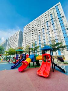 Urban Stay with Netflix KTV Wifi and Gym Park