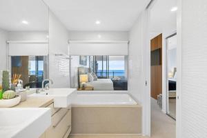 2202 Luxury The Wave