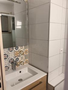 Appartements Studio Plage du cap Rousset : Studio