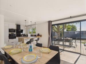 Chalets Chalet pour 6 avec piscine chauffee commune : photos des chambres