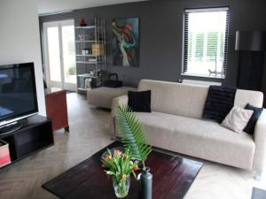 Appealing bungalow with garden