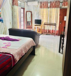 Grand adamspeak hotel & restaurant