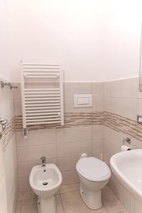 Großes Doppel-/Zweibettzimmer