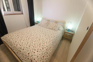 Preciosa Oportunidad, Junto a Playa y Teatro Falla