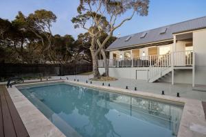 Saltwood Coastal Hamptons Luxe with Pool