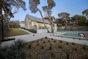 Saltwood Coastal Hamptons Luxe with Pool