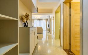 Hill Side44- Urban Oasis