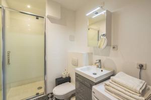 Appartements Les Elus :Charmant logement renove au coeur de Reims – Ideal pour decouvrir la ville ! : photos des chambres