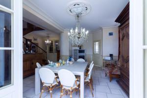 B&B / Chambres d'hotes Chambre D-hotes Vignols : photos des chambres